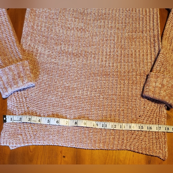 Peachy-Pink cold shoulder sweater size Medium - Picture 2 of 6